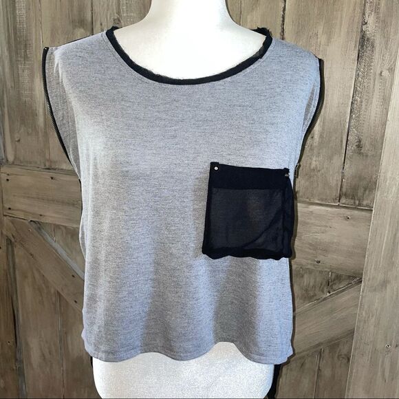 Tobi Edgey Sheer Zipper Studded Cropped Long Back Top - Picture 5 of 10